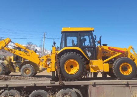 اضافه شدن یک دستگاه بیل بکهو به واحد نقلیه شهرداری طاقانک به ارزش ۲۶ میلیارد ریال