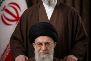 آیت‌اللّٰه سیدمجتبی خامنه‌ای با رأی مجلس خبرگان سومین رهبر انقلاب اسلامی ایران شد.